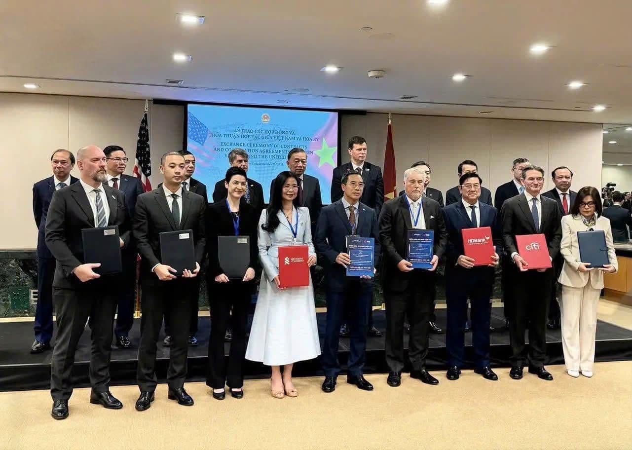 EQUEST EDUCATION GROUP AND STANDARD CHARTERED SIGN PARTNERSHIP, COMMITTING UP TO $325 MILLION IN INVESTMENT THROUGH THE VIET NAM INTERNATIONAL FINANCIAL CENTER IN HO CHI MINH CITY (VIFC-HCMC)